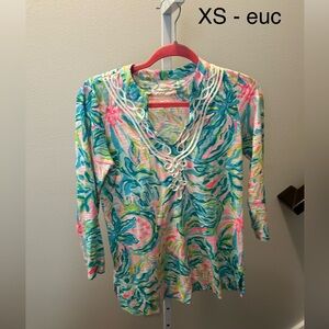 Lilly Pulitzer XS 3/4 long sleeve shirt 
Excellent used condition!